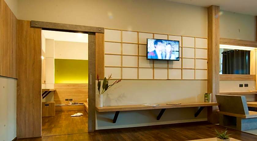 The Zenith Residence Hotel (SHA Extra Plus)