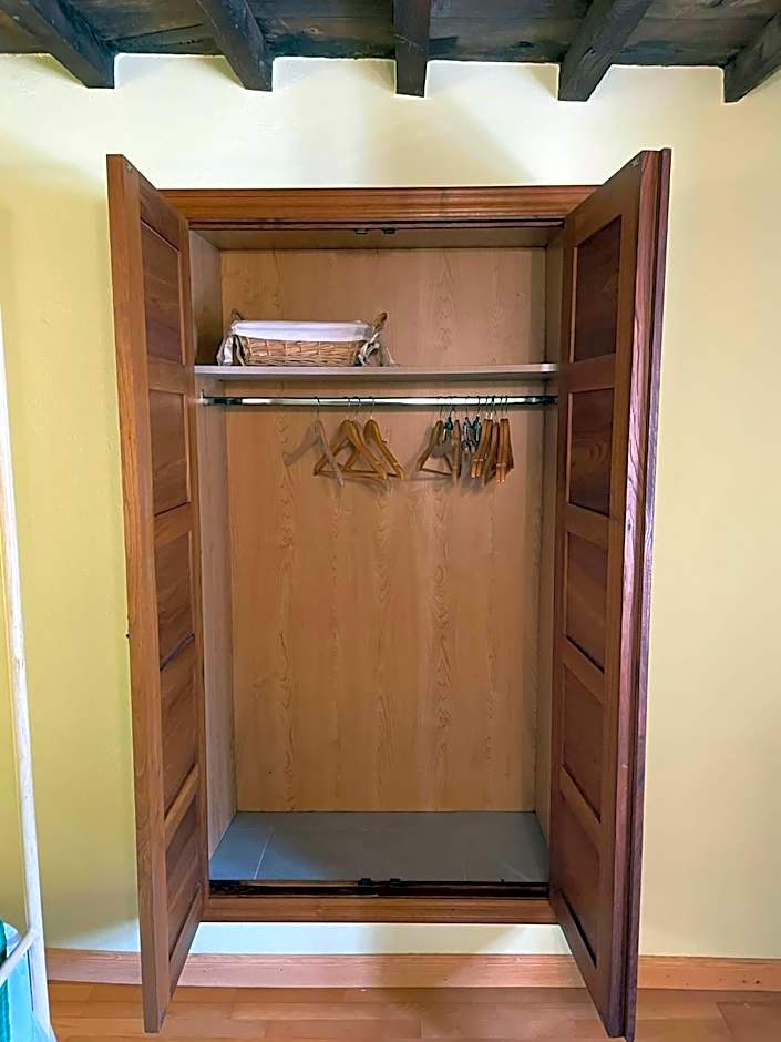 Hotel y apartamentos rurales L'Anceo