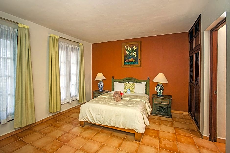 Hacienda San Miguel Hotel & Suites