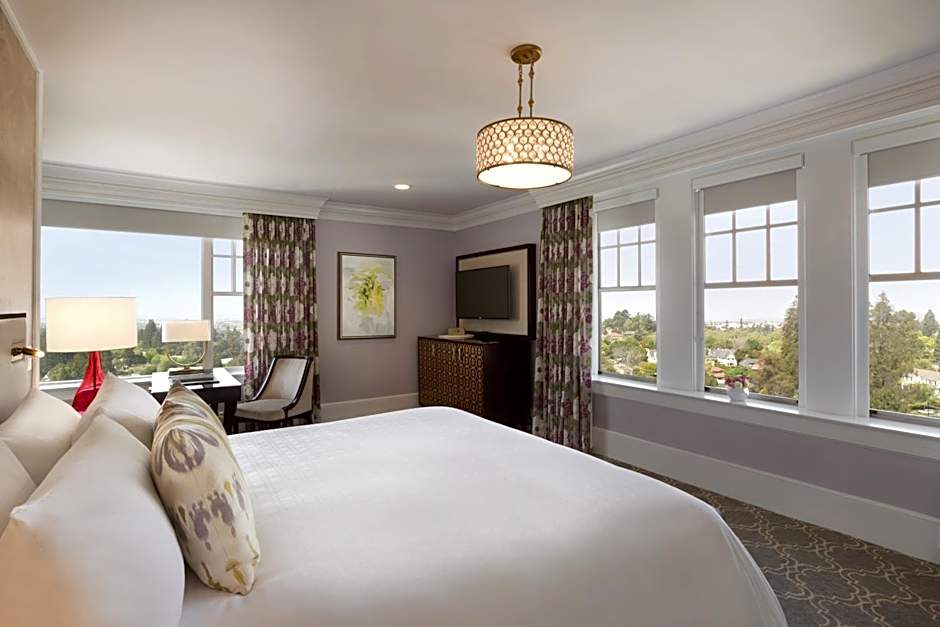 Claremont Resort & Club