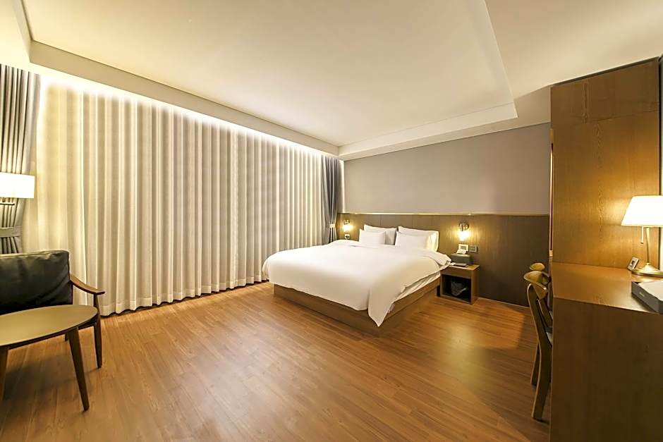 Hotel the Hill