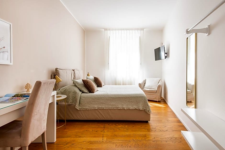 Moncada Suites & Apartments