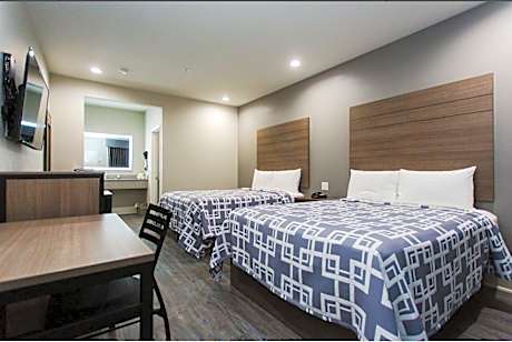 Two Double Beds Non Smoking