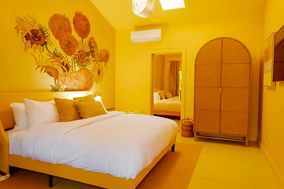 The Norsdale plus CMYK Motel on 10 acres in Phoenicia