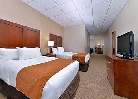 Double Suite with Two Double Beds - Non-Smoking