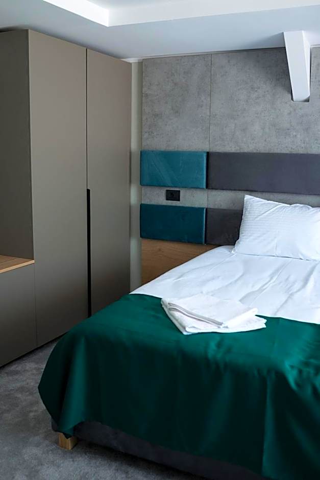 Hotel Plutitor Lebăda