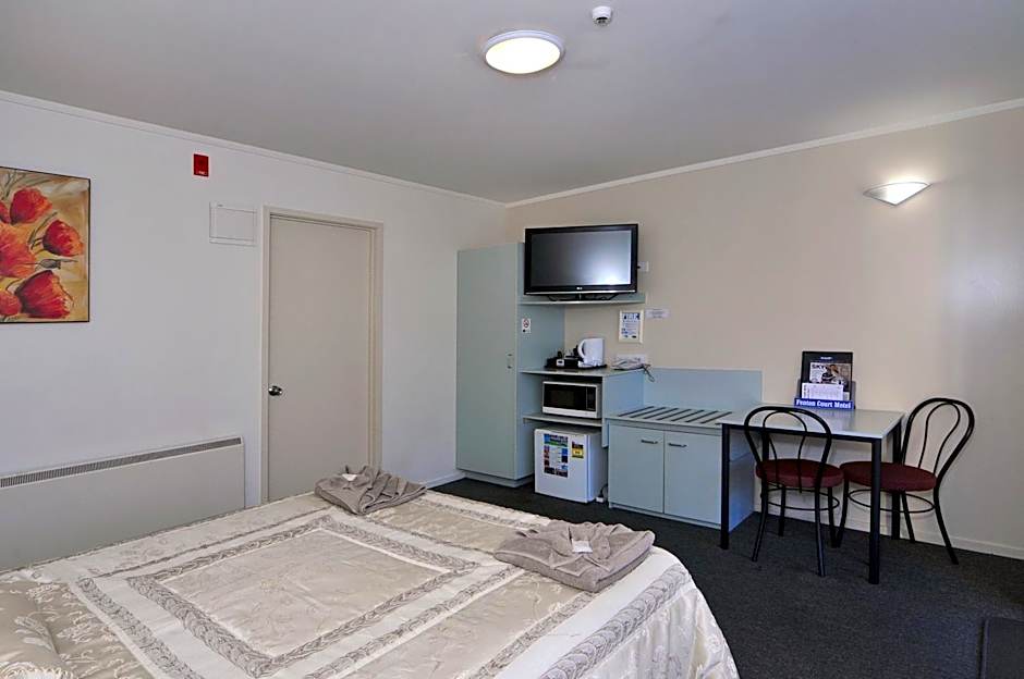 Fenton Court Motel