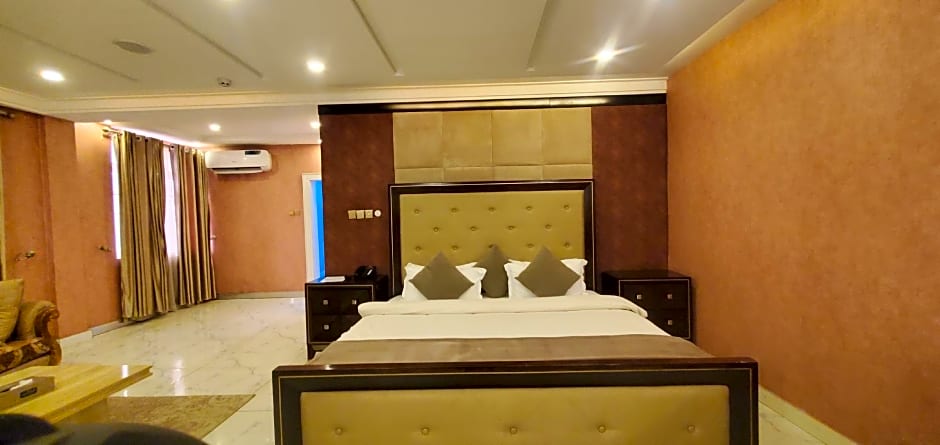 The Palms Hotel By Laterre