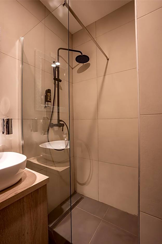 "Echo" B&B rooms, boutique beach hotel