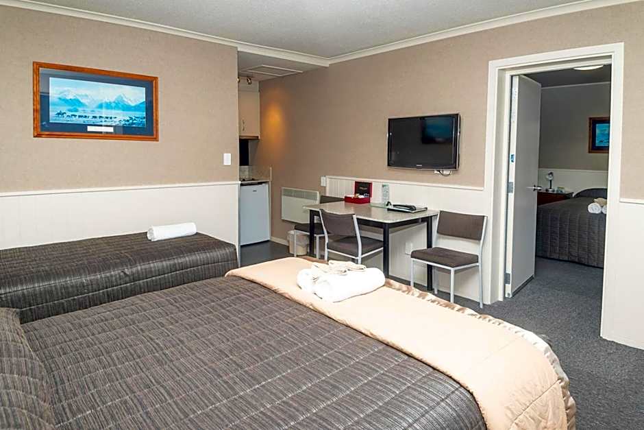 Te Anau Top 10 Holiday Park and Motels