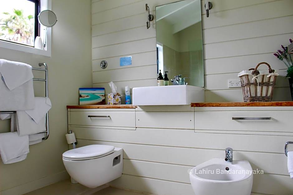 Le Chalet Waiheke Apartments