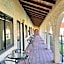 Captains Quarters Motor Inn