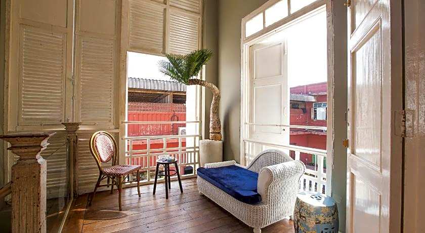 Azure Hostel Bangkok