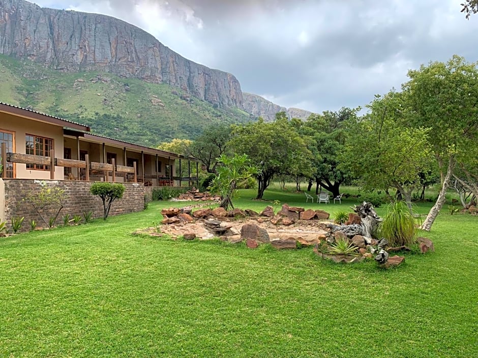 Kransberg Country Lodge Guest Farm