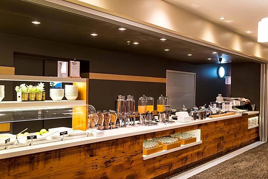 The Old Woolstore Apartment Hotel