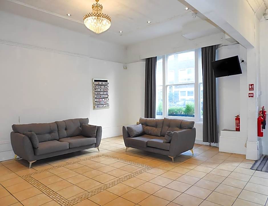 Hyde Park Court Hotel