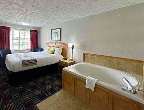 King Suite with Spa Bath
