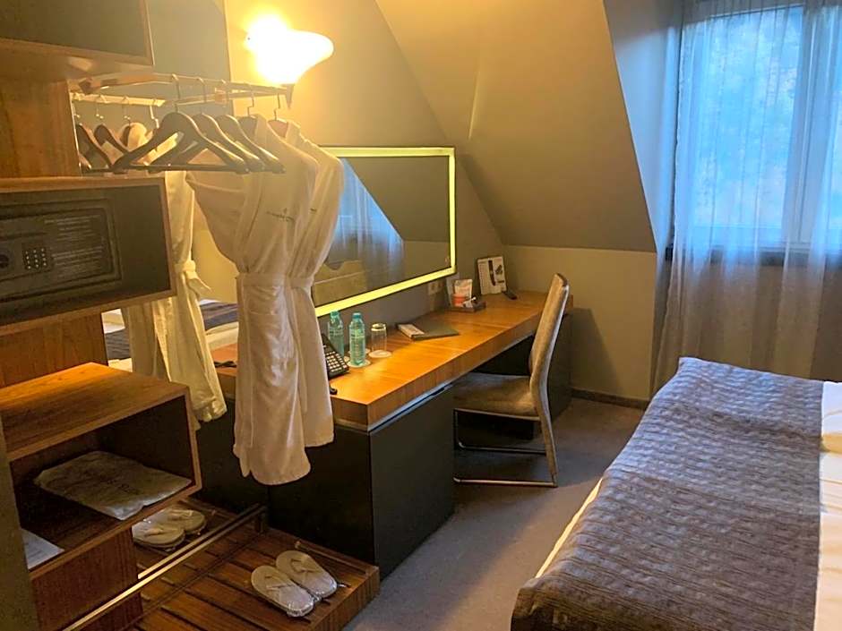 All Seasons Residence Design Hotel - Free parking