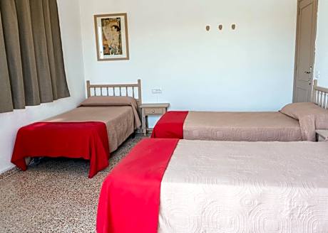 Triple Room with Private Bathroom