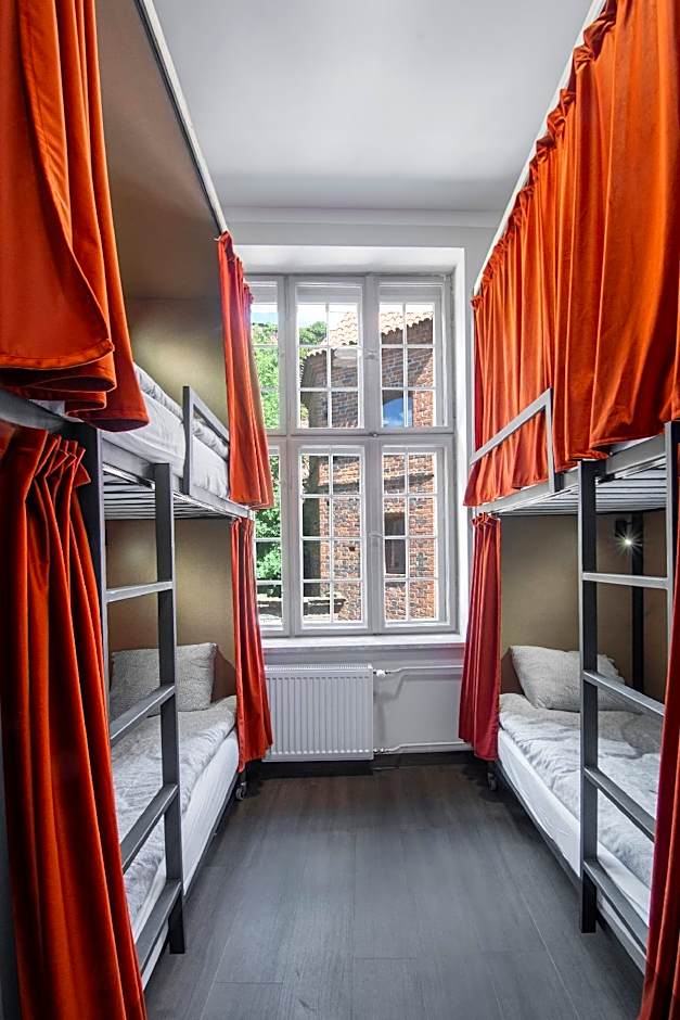 Happy Street Hostel