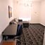 La Quinta Inn & Suites by Wyndham Houston Bush Iah South
