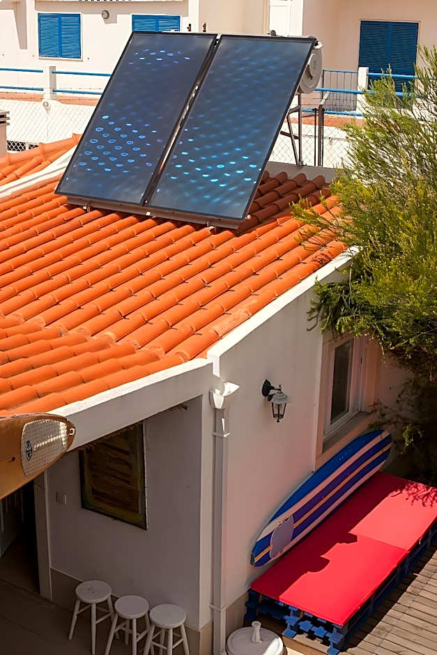 Ericeira Chill Hill Hostel & Private Rooms