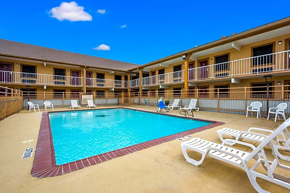 Red Roof Inn College Station