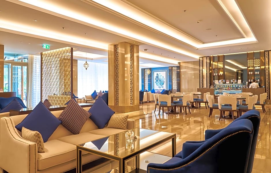 The Diplomat Radisson Blu Hotel Residence & Spa