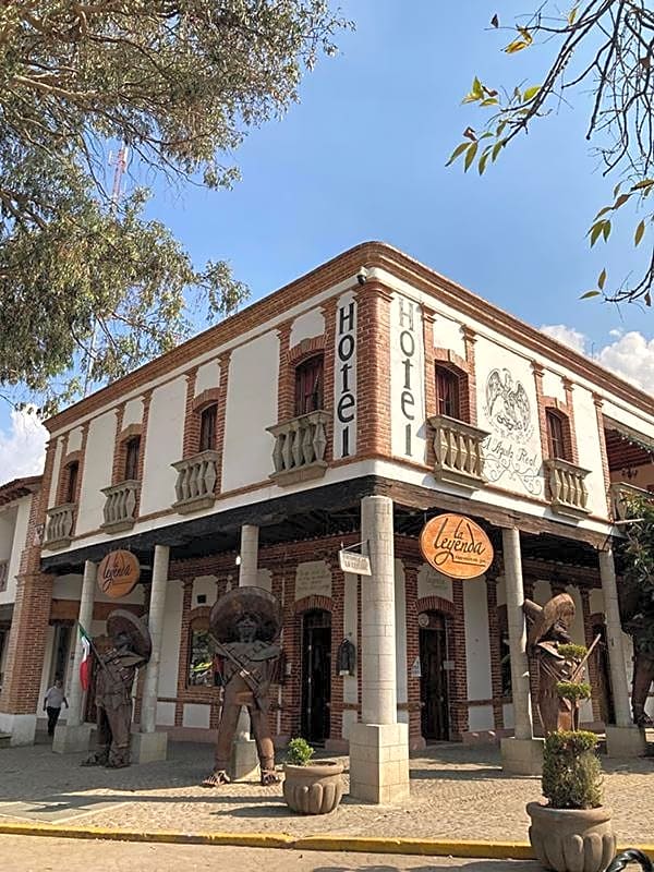 Hotel El Aguila, Villa del Carbón