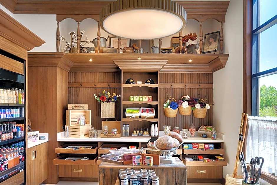 THE ADVENIRE, AUTOGRAPH COLLECTION