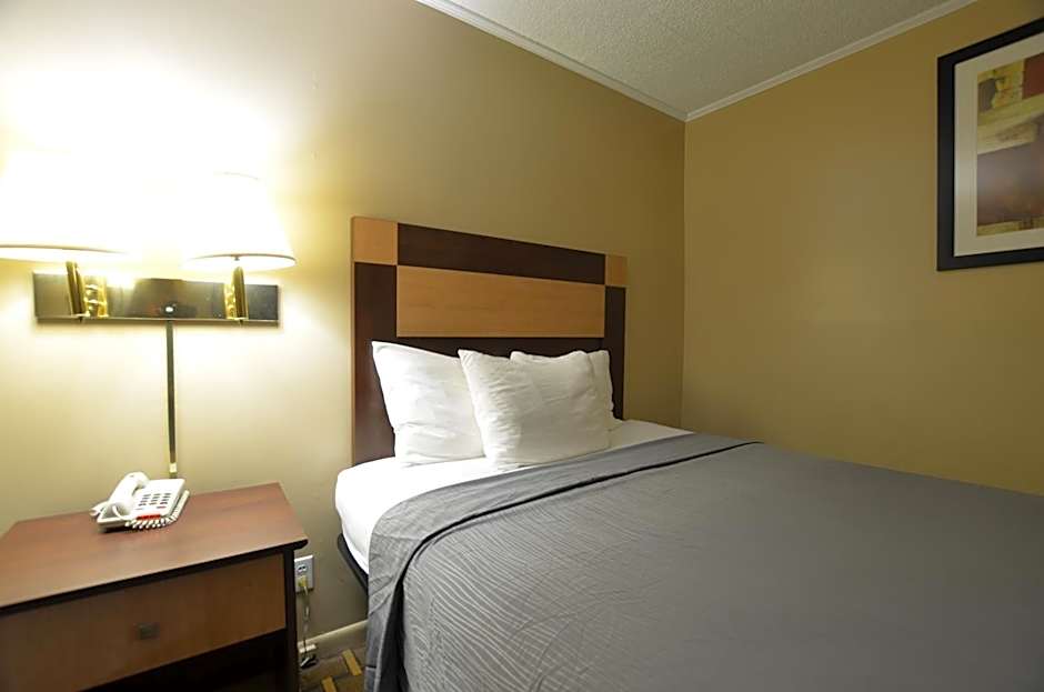 Travelowes Motel - Maggie Valley