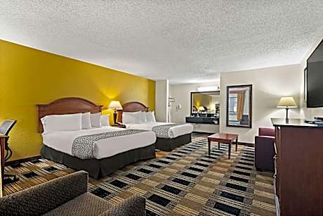 Large Queen Room with Two Queen Beds - Non-Smoking