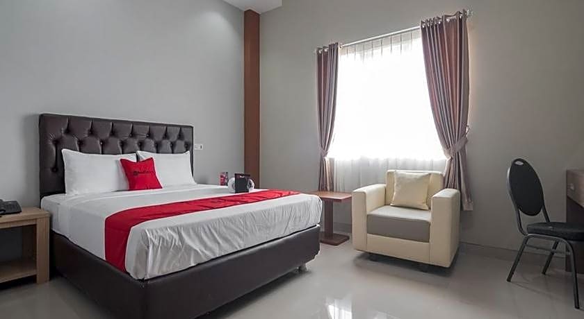 RedDoorz near Islamic Center Samarinda