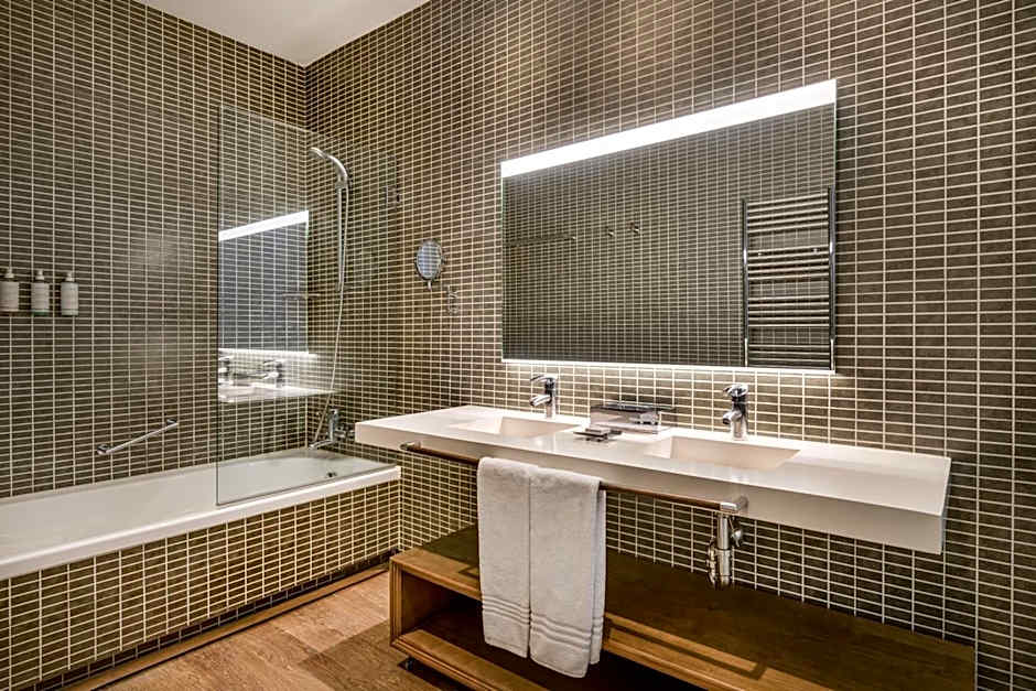 AC Hotel Palacio del Retiro Autograph Collection