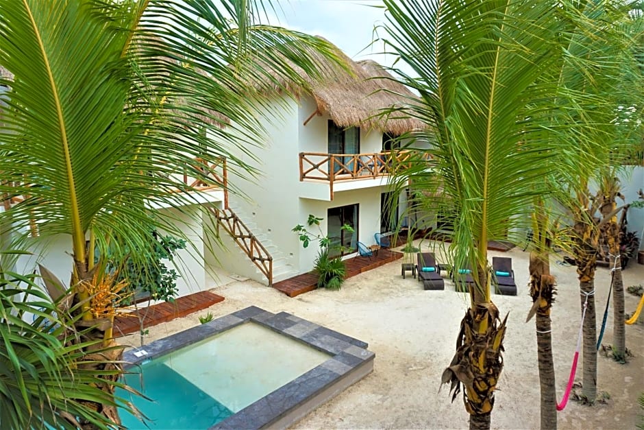 La Puerta Azul Beachfront - Adults Only