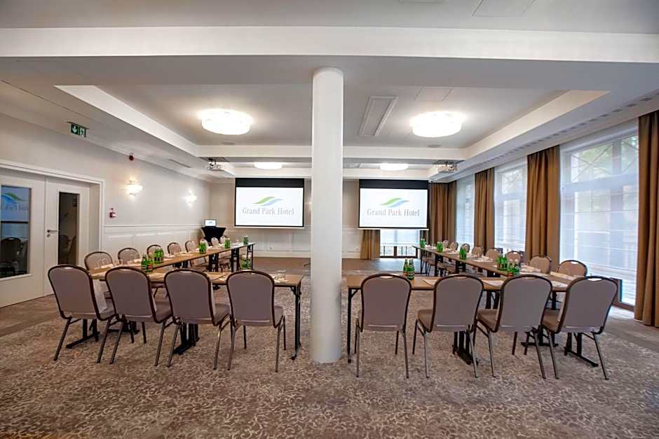 Grand Park Hotel