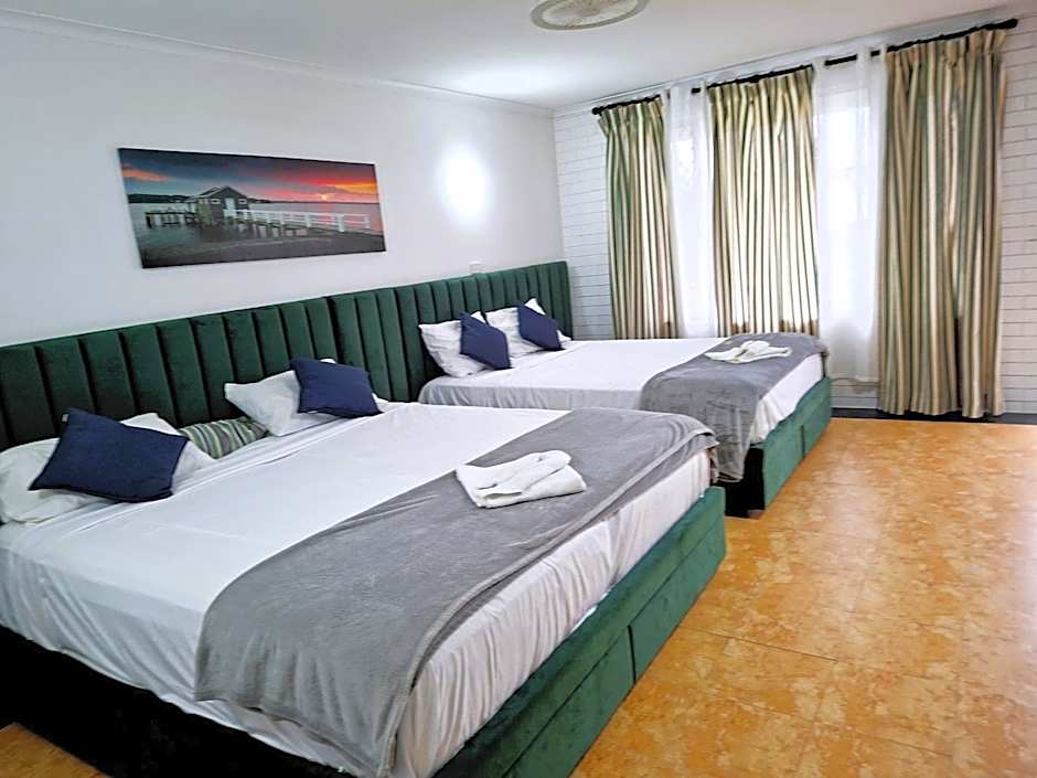 The Queenslander Motel