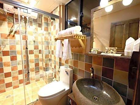Nyitsang Home
