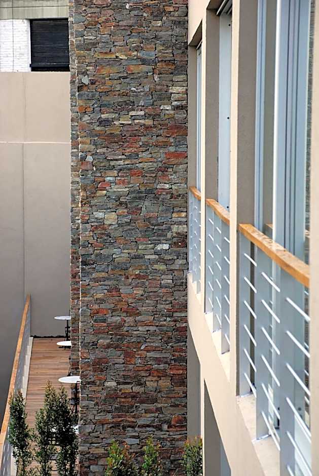 San Isidro Plaza Hotel