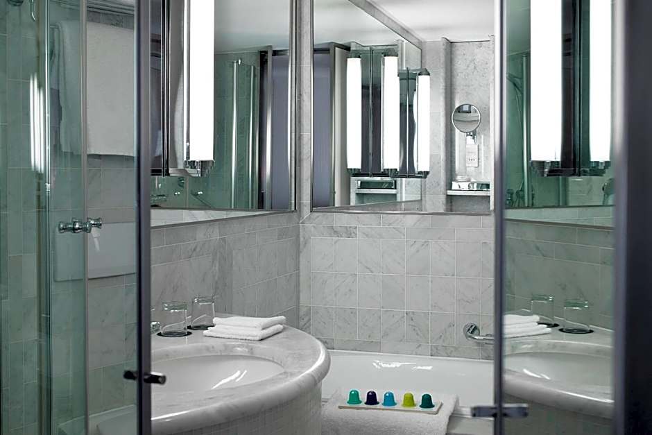 Sheraton Paris Charles de Gaulle Airport Hotel