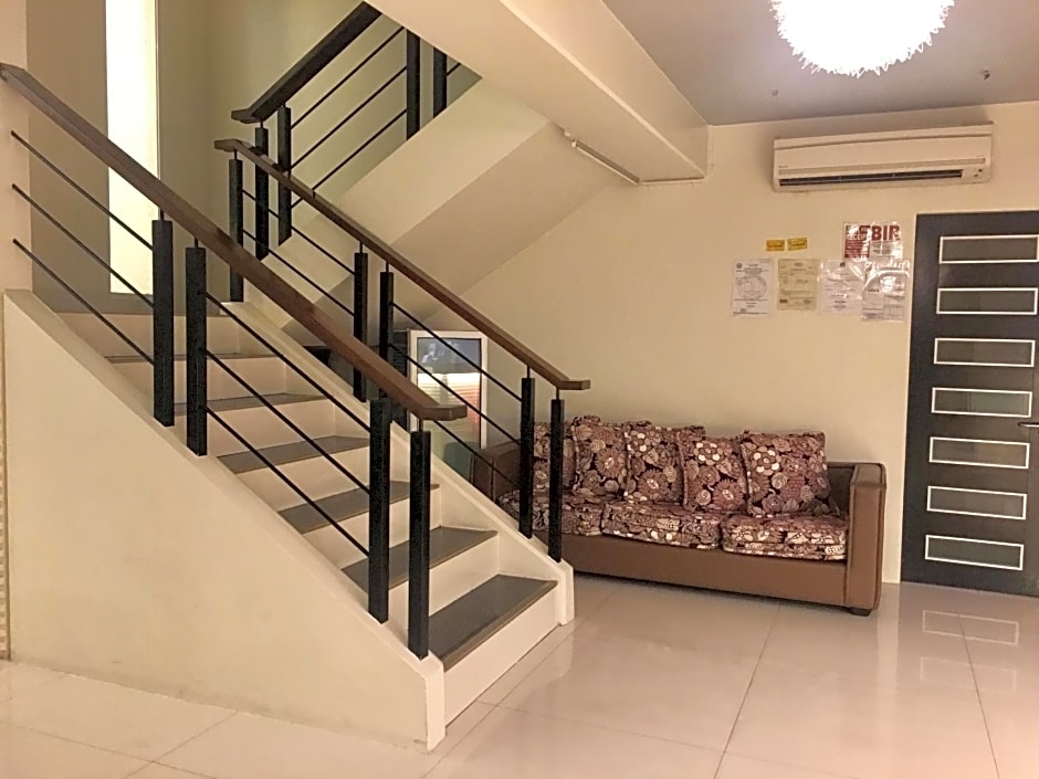 Manhattan Suites Inn