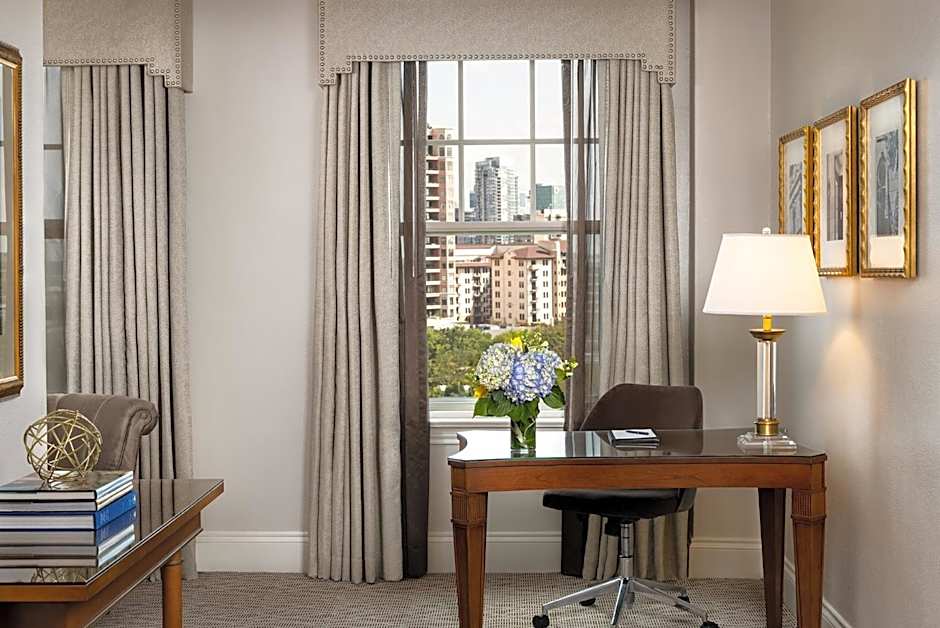 Warwick Melrose Hotel Dallas