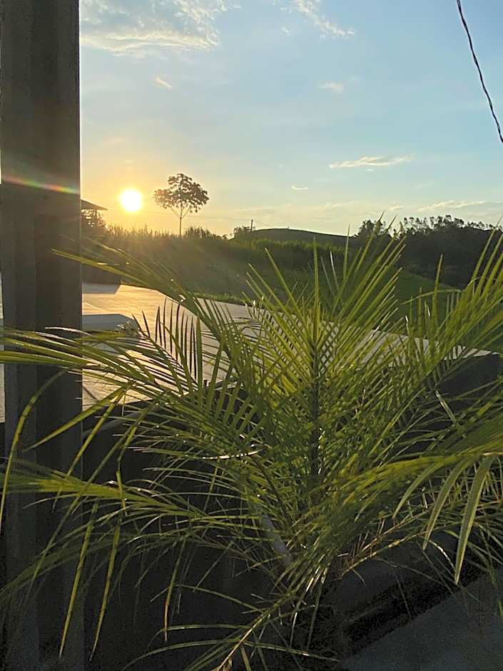 Recanto da Alegria - Casa em Cunha com Jacuzzi,Piscina,Rede,Churrasqueira,Lareira,Deck, Banco de coração