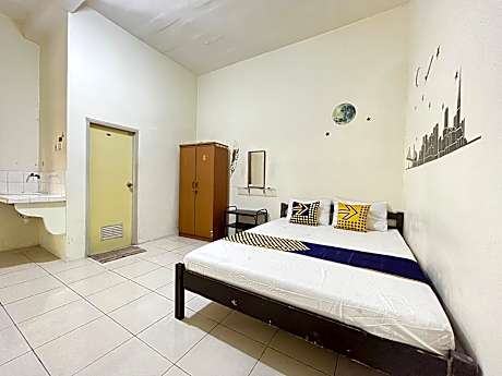 OYO Life 93398 Sudimoro Guest House Syariah