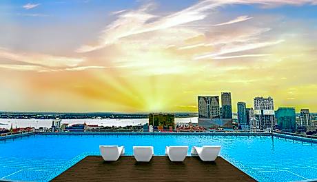 Phnom Penh Infinity Pool Min. 22/N - M Residence