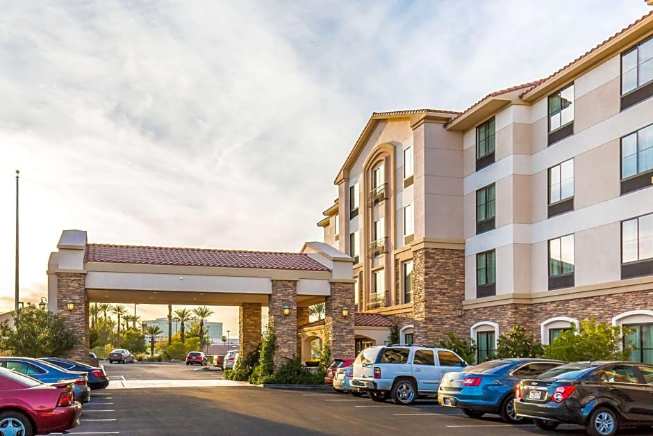 Comfort Inn & Suites Henderson - Las Vegas