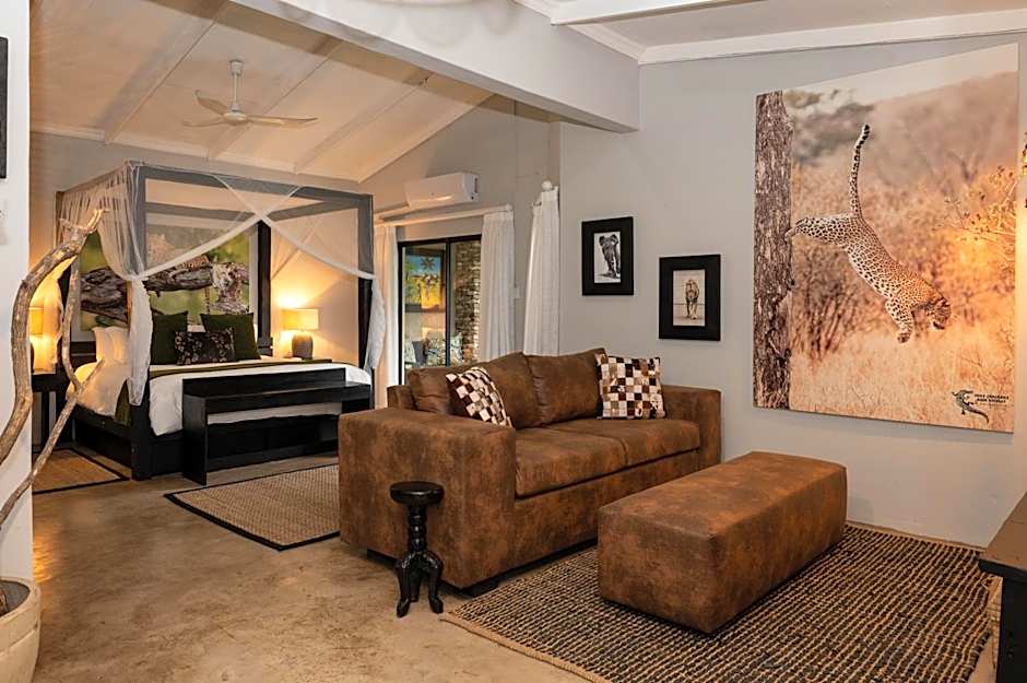 Foxy Crocodile Bush Lodge & Kruger Safari's - No Loadshedding