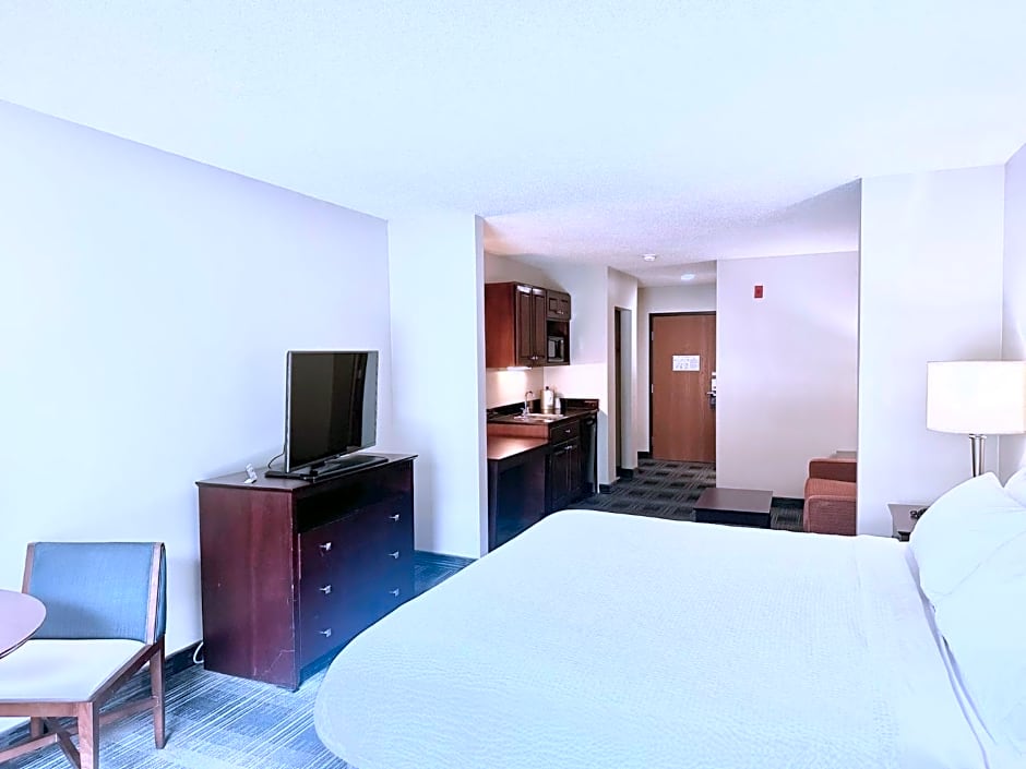 Holiday Inn Express and Suites Meriden By IHG