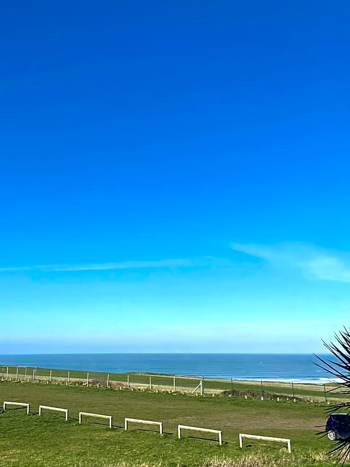 Breakers Guest House