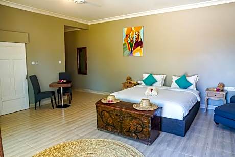 Junior Suite with Garden View